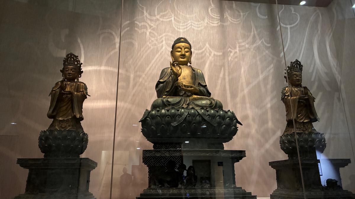 Groot Boedhabeeld in het Paleismuseum.