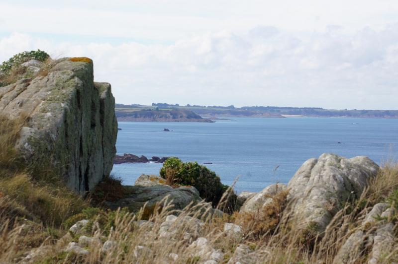 De grillige rotsen op de kust van Bretagne.
